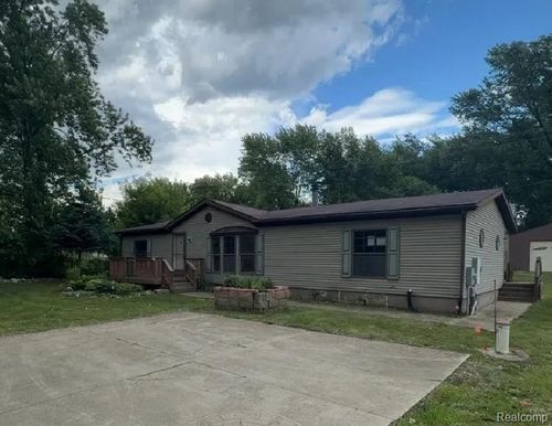 10537 Byron Rd, Byron, MI, 48418-9114 | Card Image