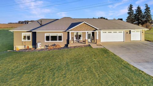 31521 Union Ave, New Hartford, IA, 50660-8595 | Card Image