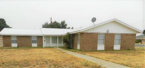 2013 W 9th St, Fort Stockton, TX, 79735-4753 | Card Image