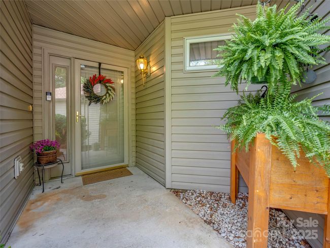 12 Tisha Ln, Townhouse with 3 bedrooms, 2 bathrooms and null parking in Hendersonville NC | Image 6