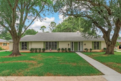 2305 Ashdown Dr, Bossier City, LA, 71111-5917 | Card Image