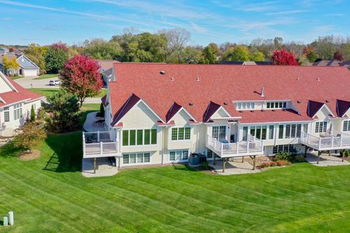 12-4033 S Fohr Drive, New Berlin, WI, 53151 | Card Image