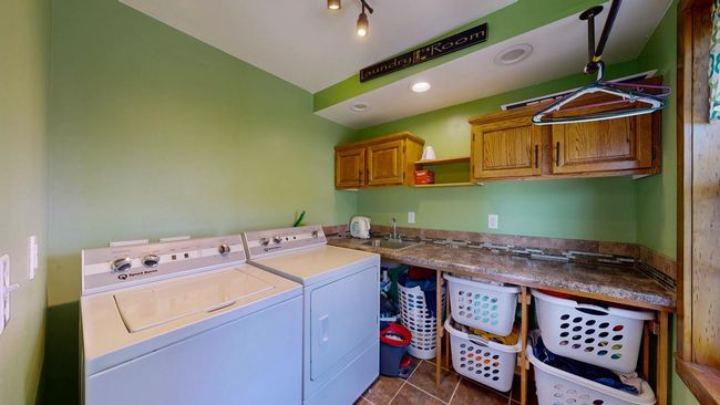 Laundry Room | Image 16