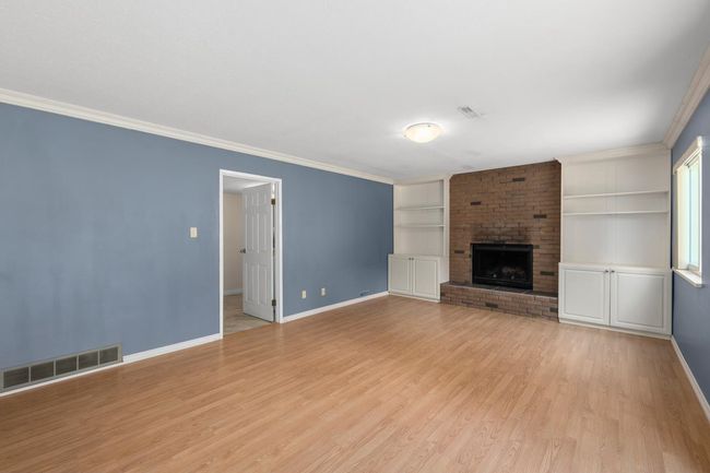 1605 Hemlock Pl, House other with 3 bedrooms, 3 bathrooms and 6 parking in Port Moody BC | Image 17