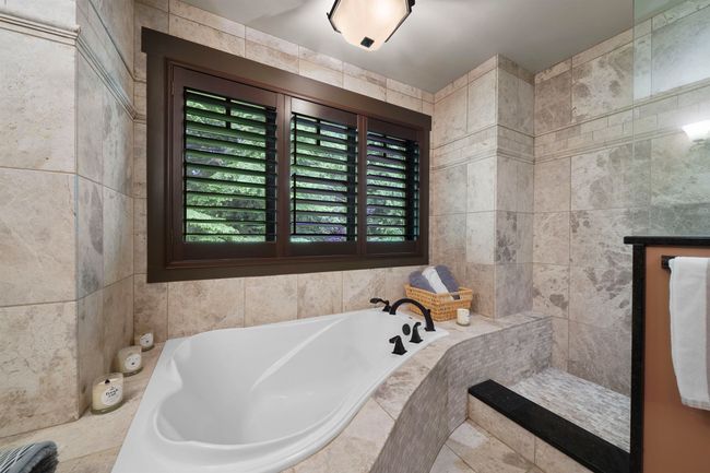 27714 Aspen Pl, House other with 5 bedrooms, 5 bathrooms and 8 parking in Maple Ridge BC | Image 27