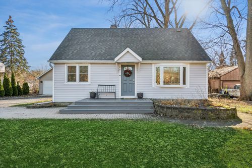 201 67th St, Darien, IL, 60561-3916 | Card Image