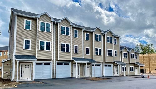 unit-10-7 Gorham St, Chelmsford, MA, 01824-2952 | Card Image