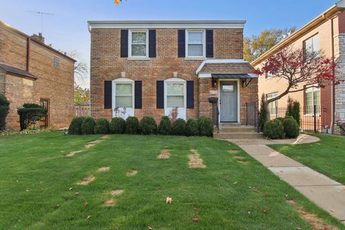 6734 N Hamlin Ave, Lincolnwood, IL, 60712-2506 | Card Image