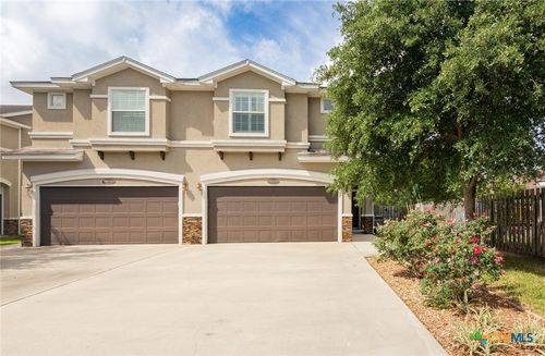 111 Fleetwood Dr, Victoria, TX, 77901-3795 | Card Image