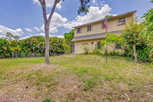 13705 Persimmon Blvd, West Palm Beach, FL, 33411-8150 | Card Image