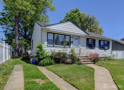 96 Willow St, Carteret, NJ, 07008-1923 | Card Image