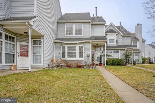 910 Thoreau Ln, WILLIAMSTOWN, NJ, 08094-3219 | Card Image