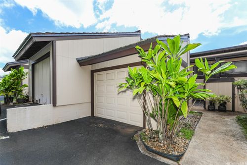 104-98-1070 Komo Mai Drive, Aiea, HI, 96701 | Card Image