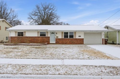 750 Covey Ct, Belpre, OH, 45714-2036 | Card Image