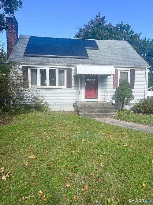 110 Matianuck Ave, Windsor, CT, 06095-4319 | Card Image