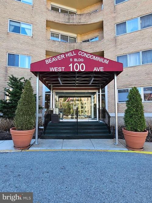 227s-100 West Ave, JENKINTOWN, PA, 19046-2625 | Card Image