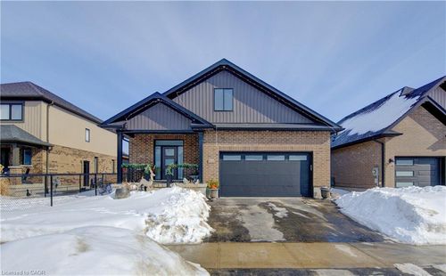 86 Woodberry Cres, Elmira, ON, N3B0C8 | Card Image