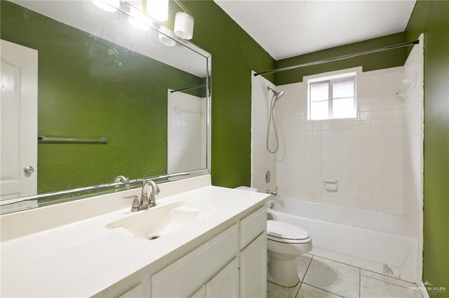Second Bathroom withTub/Shower Combination | Image 13