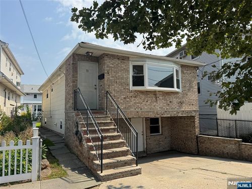71 Suburbia Court, Jersey City, NJ, 07305 | Card Image
