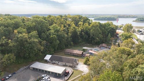 309 N Market St, Grafton, IL, 62037-1177 | Card Image