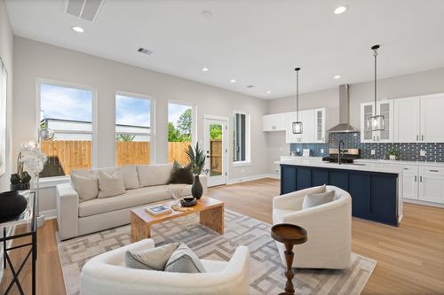 5815 Highland Sun Ln, Houston, TX, 77091-2269 | Card Image