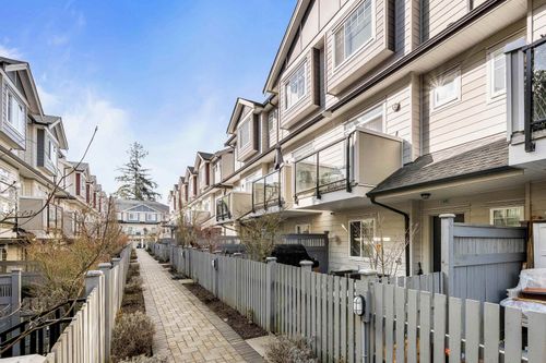49-13898 64 Ave, Surrey, BC, V3W1L6 | Card Image