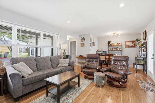 11603 Haas Ave, Hawthorne, CA, 90250-1929 | Card Image