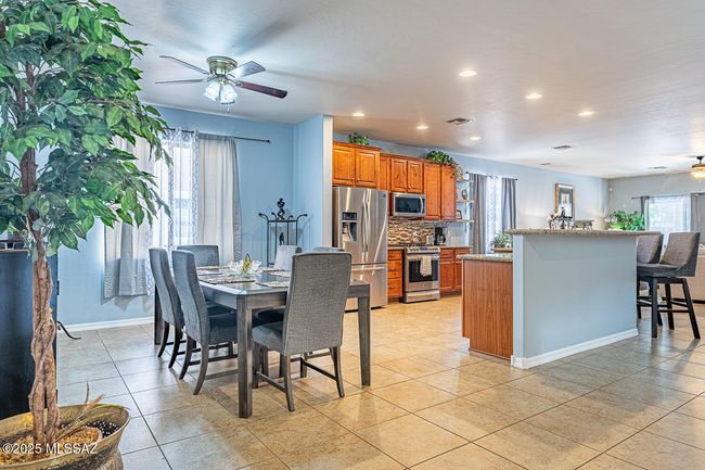 Dining area and kitchen 1 | Image 6