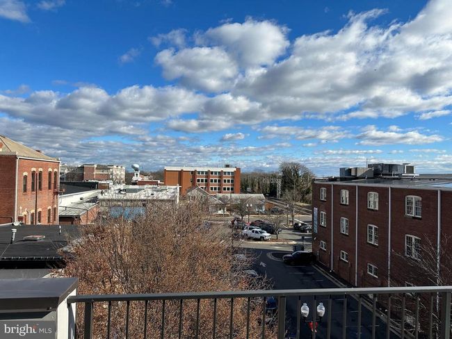 400 - 9414 Battle St, Condo with 2 bedrooms, 2 bathrooms and null parking in Manassas VA | Image 9