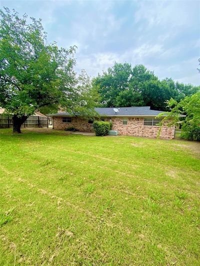 1203 Aspen Road, House other with 3 bedrooms, 2 bathrooms and null parking in Gainesville TX | Image 2