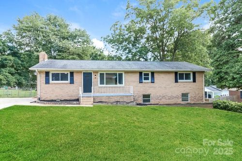 606 E Iowa Ave, Bessemer City, NC, 28016-2109 | Card Image