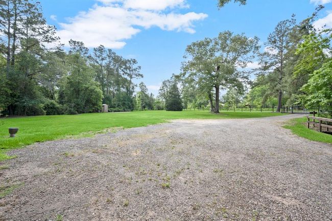 20095 Scott Gardner Rd, House other with 3 bedrooms, 2 bathrooms and 2 parking in New Caney TX | Image 4