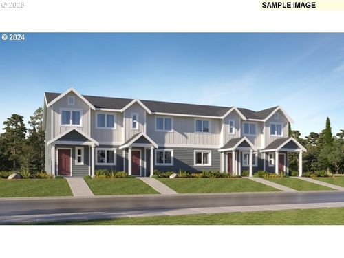 840 Eaden St, Woodburn, OR, 97071-6082 | Card Image