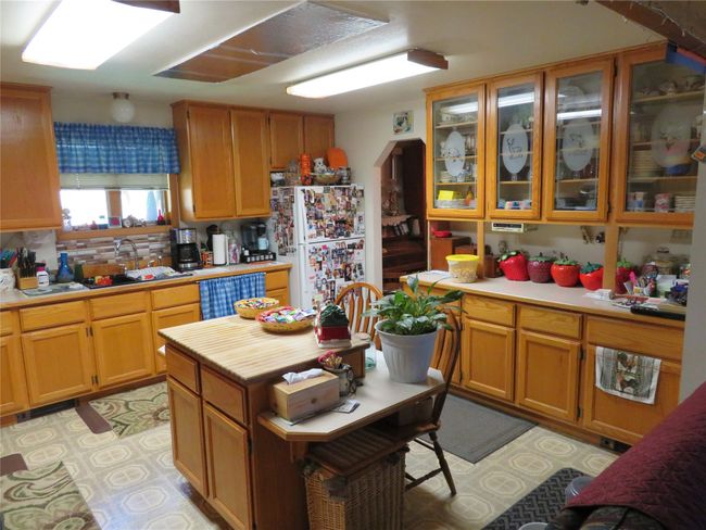 13567 Rosco Rd, House other with 3 bedrooms, 2 bathrooms and null parking in Alberton MT | Image 5