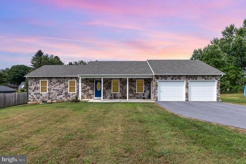 106 Marbeth Ave, CARLISLE, PA, 17013-1625 | Card Image