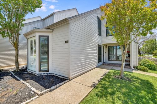 118 World Of Tennis Sq, Lakeway, TX, 78738-1104 | Card Image