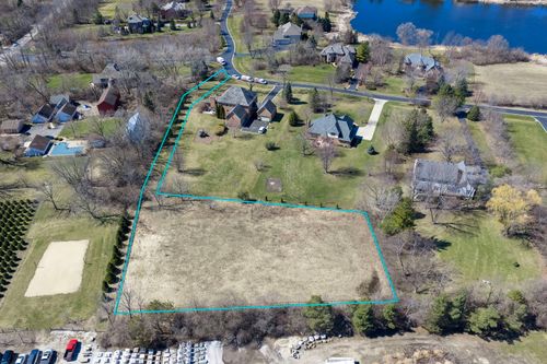 6856 Ellis Dr, Long Grove, IL, 60047-5107 | Card Image