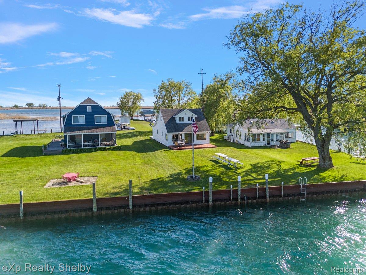 Residential in Clay Township 4