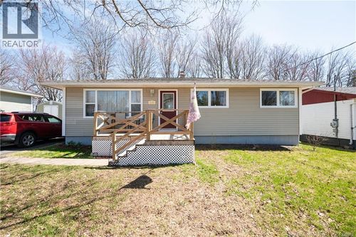 230 Canterbury Ave, Riverview, NB, E1B2R7 | Card Image