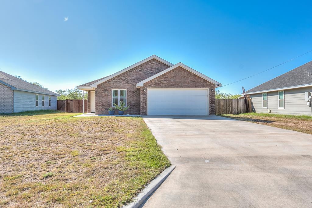 33rd St, San Angelo, TX 76903