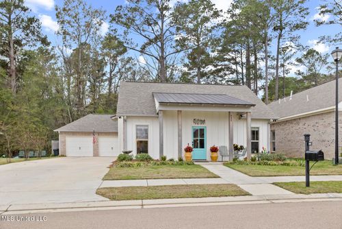 842 Long Leaf Cir, Brandon, MS, 39042-1802 | Card Image