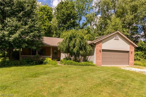887 Manor Cir, Howard, OH, 43028-9373 | Card Image