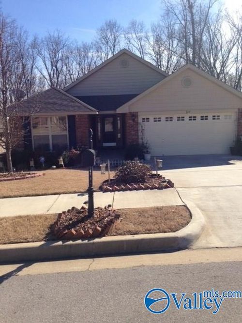 126 Forest Glade Dr, Madison, AL, 35758-5825 | Card Image