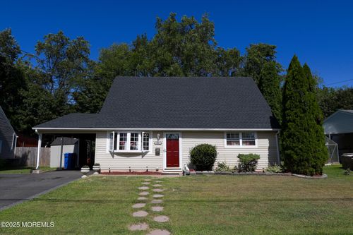 107 Boulevard W, Keyport, NJ, 07735-6105 | Card Image