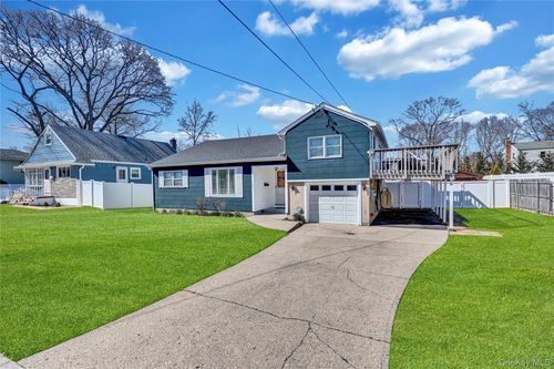 357 Deauville Boulevard, Babylon, NY, 11726 | Card Image