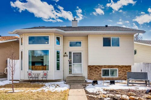 1771 Meadowbrook Dr Se, Airdrie, AB, T4A2A4 | Card Image