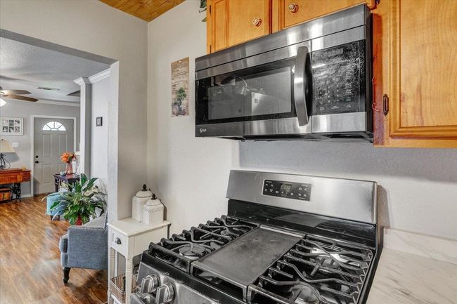 1121 18 Th St, House other with 3 bedrooms, 2 bathrooms and null parking in Orange TX | Image 10