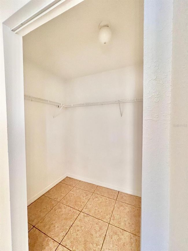 UNIT-1101 - 9481 Highland Oak Dr, Condo with 3 bedrooms, 2 bathrooms and null parking in TAMPA FL | Image 7