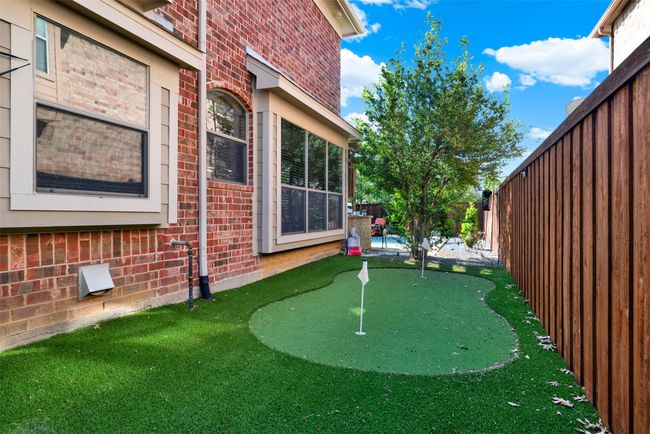 Kids of all ages will love this putting green, even if they aren't golfers! Who knows, maybe it will inspire of love of the game. | Image 4