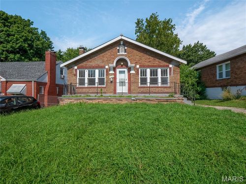 3529 Belaire Pl, Saint Louis, MO, 63121-5350 | Card Image